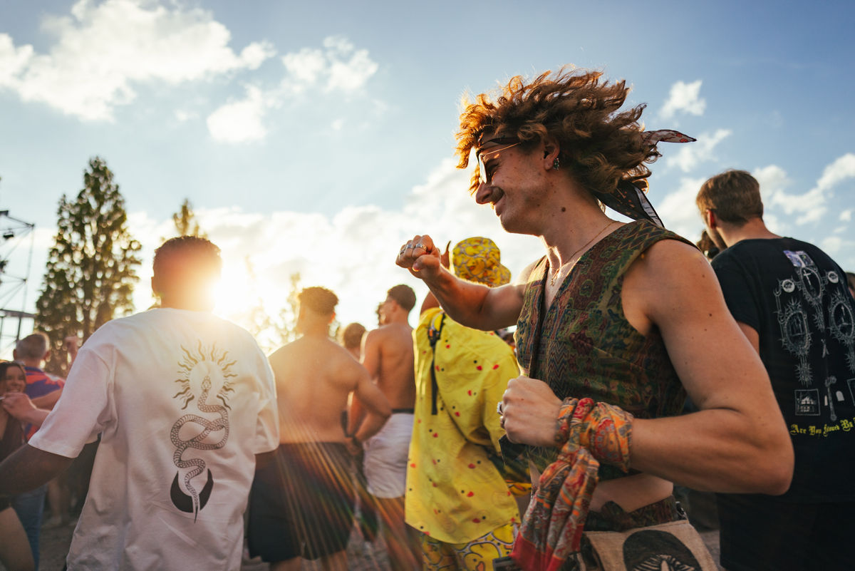 Loading... just a sec